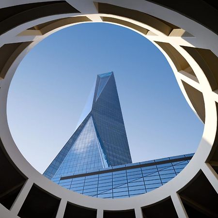 So/ Uptown Dubai Hotel Eksteriør billede The building's distinctive triangular shape