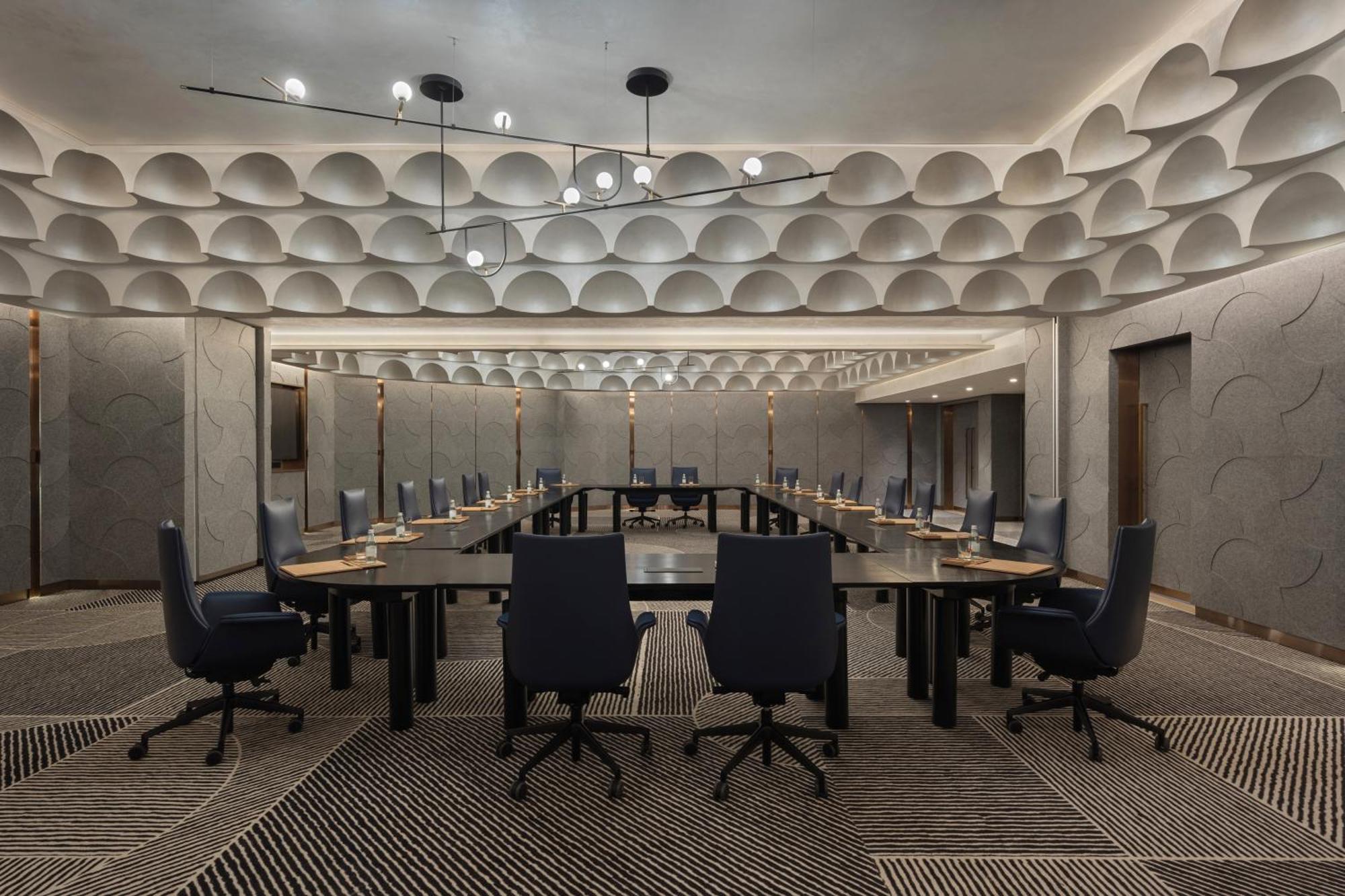 So/ Uptown Dubai Hotel Eksteriør billede The meeting room of the Federal Council